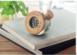 Reloj de bamb por agua personalizado