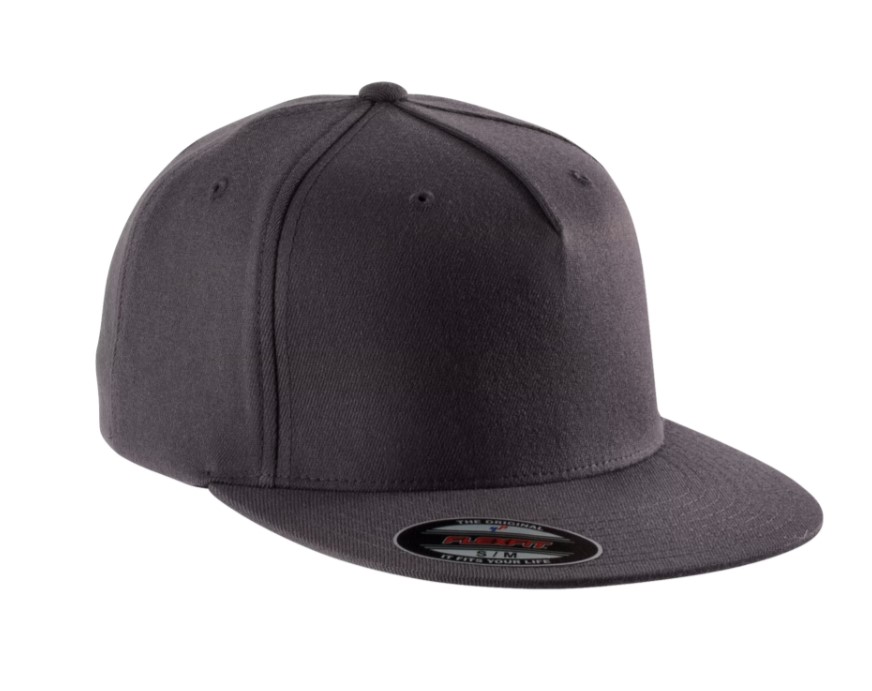 Gorra flexfit de 5 paneles con visera plana