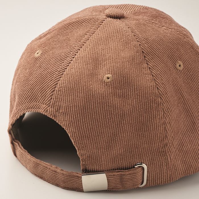 Gorra con visera plana de pana de 6 paneles
