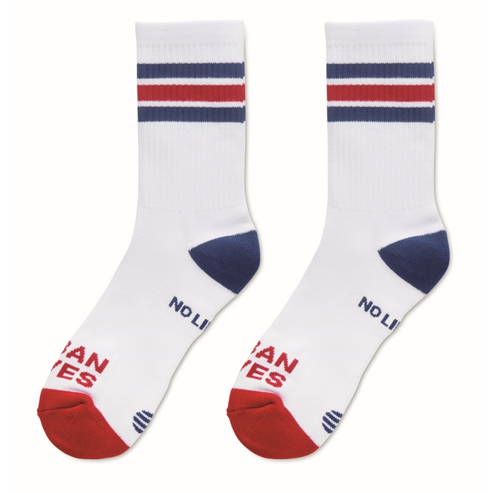 Calcetines tipo tenis fabricados en algodón con diseño jacquard