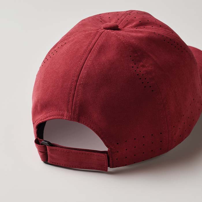 Gorra desestructurada de poliéster de 6 paneles perforados