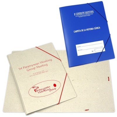 Carpeta de cartón reciclado personalizada