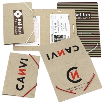 Carpeta de cartón reciclado personalizada