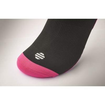 Calcetines tipo ciclismo fabricados en nailon con soporte de arco