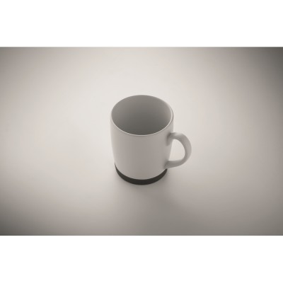 Taza de cerámica blanca mate con base de silicona