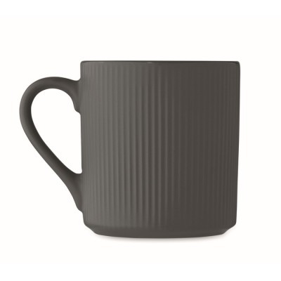 Taza de cerámica estriada