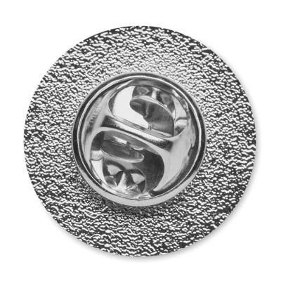 Pin fabricado en metal con doming a todo color