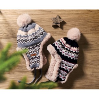 Gorro de punto con orejeras