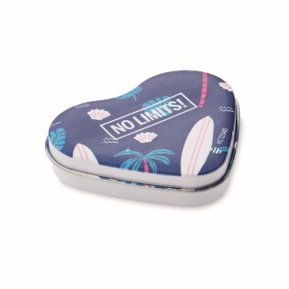 Caja fabricada en metal con forma de corazón