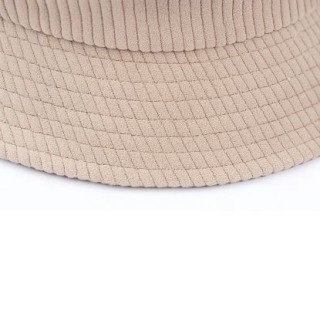 Gorro tipo bob en pana