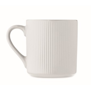 Taza de cerámica estriada